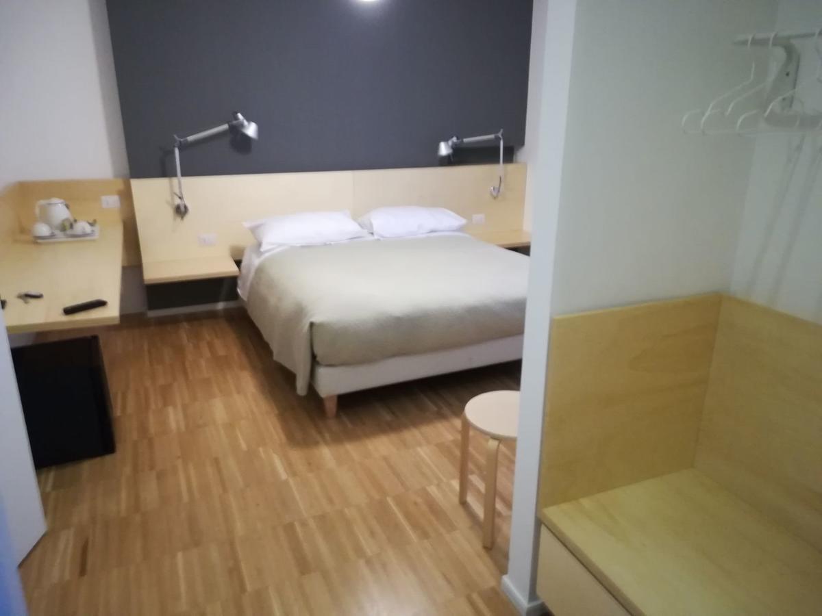 Le Stanze Di Piazza Dei Martiri Bed & Breakfast Napoli Bagian luar foto