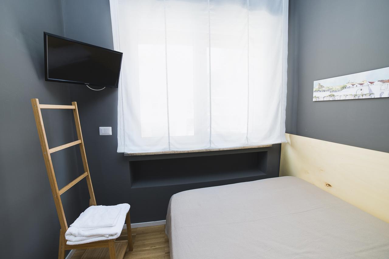 Le Stanze Di Piazza Dei Martiri Bed & Breakfast Napoli Bagian luar foto