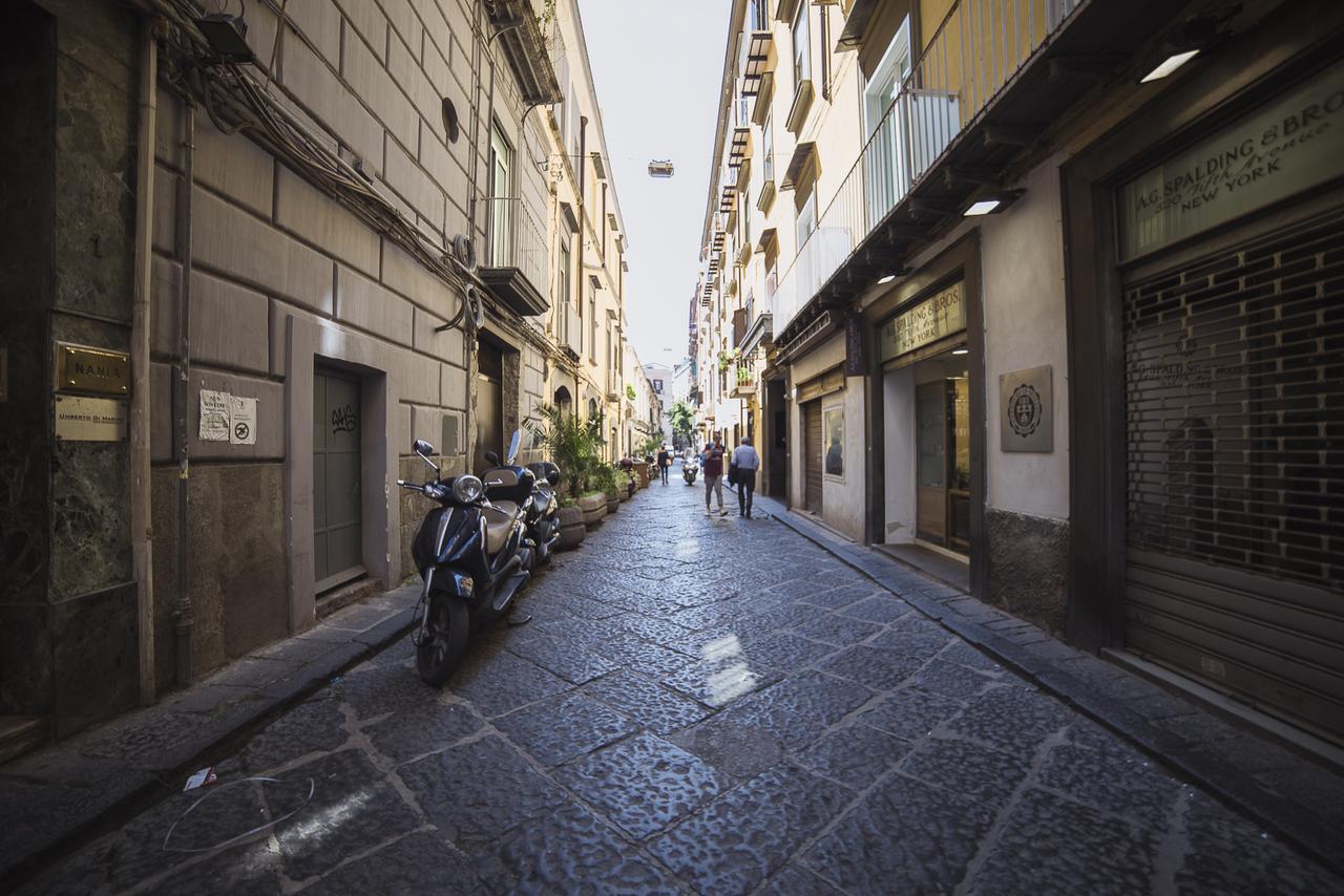 Le Stanze Di Piazza Dei Martiri Bed & Breakfast Napoli Bagian luar foto