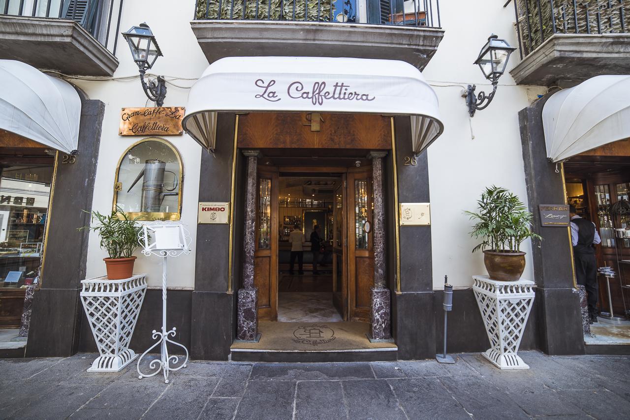 Le Stanze Di Piazza Dei Martiri Bed & Breakfast Napoli Bagian luar foto
