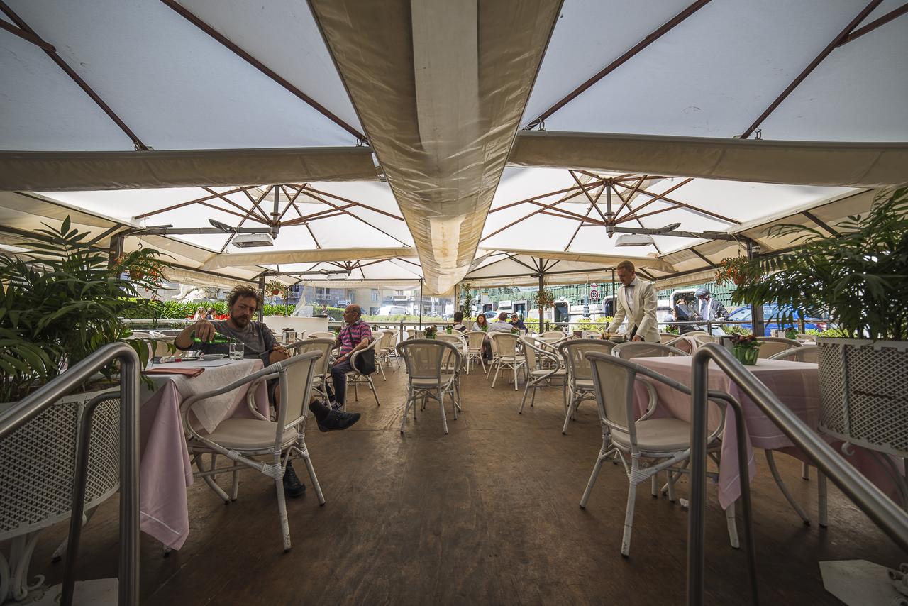 Le Stanze Di Piazza Dei Martiri Bed & Breakfast Napoli Bagian luar foto