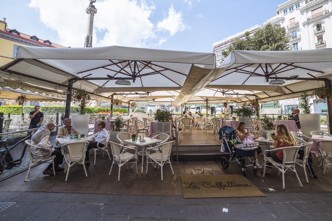 Le Stanze Di Piazza Dei Martiri Bed & Breakfast Napoli Bagian luar foto