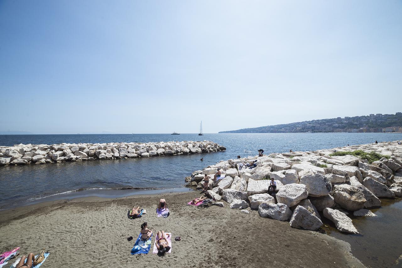 Le Stanze Di Piazza Dei Martiri Bed & Breakfast Napoli Bagian luar foto
