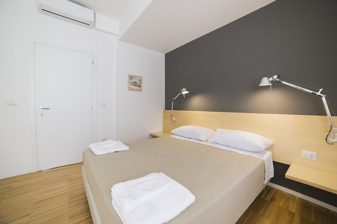Le Stanze Di Piazza Dei Martiri Bed & Breakfast Napoli Bagian luar foto